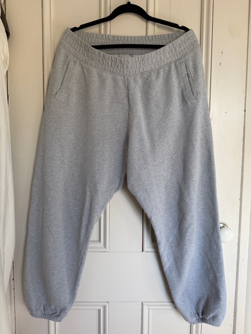 Aerie OFFLINE Light Gray Lounge Sweatpants, with pockets and elastic cuffs